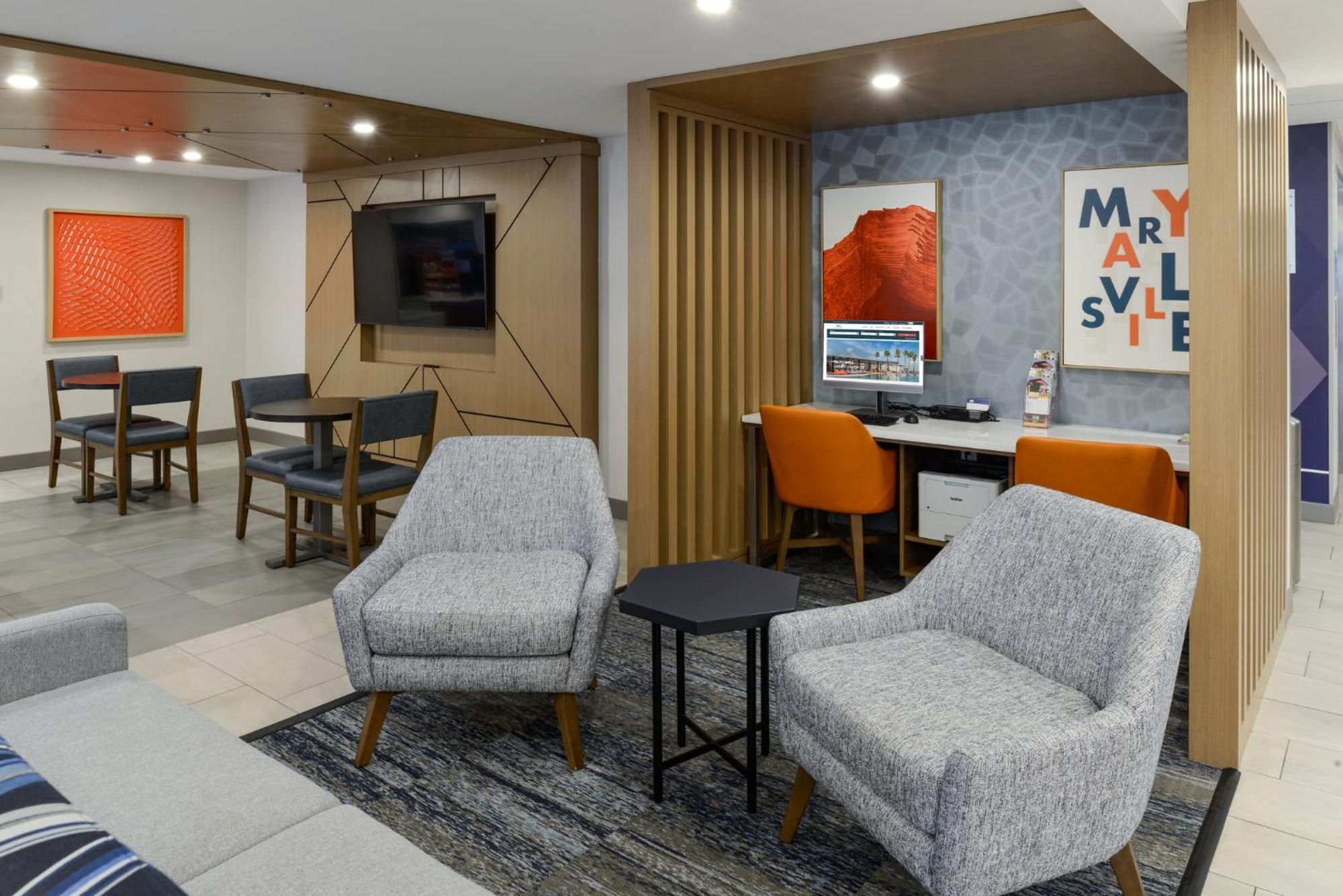 Holiday Inn Express Hotel And Suites Marysville By Ihg Exterior foto